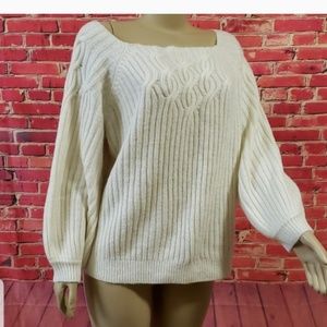 Cable stitch Cream
Women's Sweater Size XL